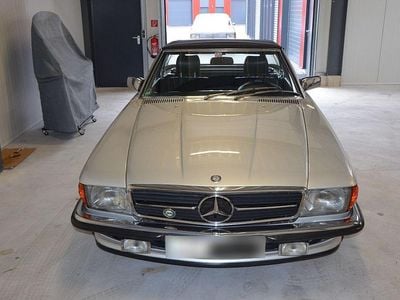 Usata Mercedes SL280 185 CV (136 kW) 1984 Argento Cabrio