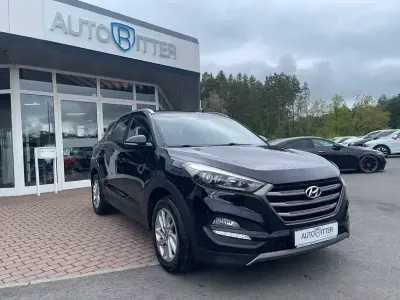 Gebraucht Hyundai Tucson Trend 141 PS (103 kW) 2016 Phantom black / mic (metallic) SUV