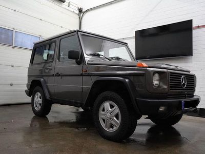 Grau Gebraucht 1990 Mercedes 200 SUV | 41.900 €