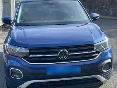 Gebraucht VW T-Cross 95 PS (69 kW) 2023 Blau SUV