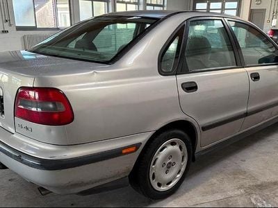 Gold Gebraucht 1997 Volvo S60 Limousine | 1.550 €