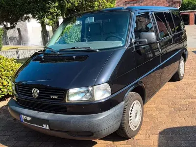 Gebraucht VW T4 102 PS (75 kW) 2002 Schwarz Van