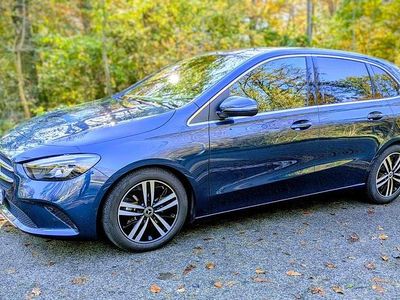 Gebraucht Mercedes B200 Progressive 150 PS (110 kW) 2021 Blau Van / Kleinbus