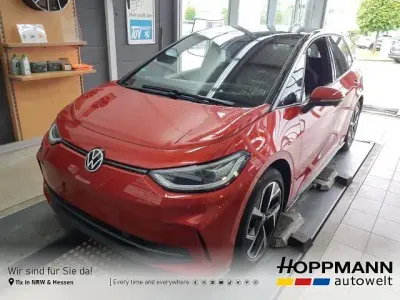 Gebraucht VW ID.3 Pro 150 kW (204 PS) 2024 Kings red metallic Kleinwagen