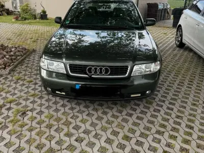 Gebraucht Audi A4 102 PS (75 kW) 2000 Grün Limousine