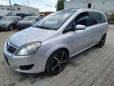 Silber Gebraucht 2008 Opel Zafira Cosmo Van / Kleinbus | 1.390 € (Superpreis)