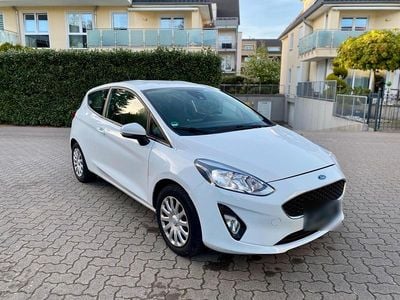 Second-hand Ford Fiesta 86 CP (63 kW) 2018 Alb Hatchback