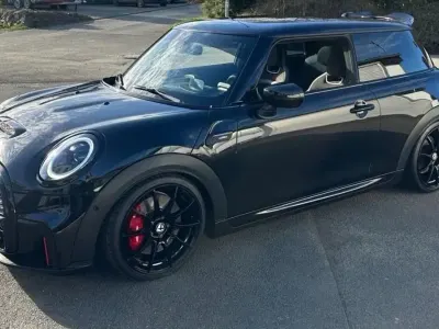 Używany Mini John Cooper Works 231 KM (169 kW) 2022 Czarny Hatchback