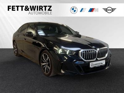 Gebraucht BMW 540 M Sport 303 PS (222 kW) 2025 Carbonschwarz metallic Limousine