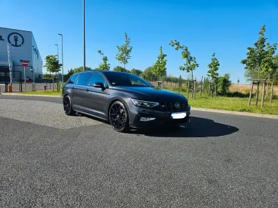 Gebraucht VW Passat 200 PS (147 kW) 2023 Grau Kombi