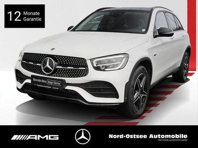 Gebraucht Mercedes GLC300e AMG 211 PS (155 kW) 2021 Unilack polarweiß SUV