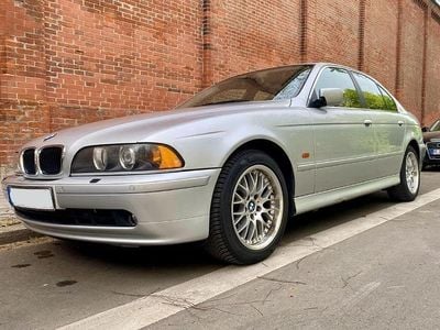 BMW 525
