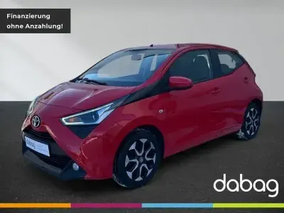 Brugt Toyota Aygo X-play 72 HK (52 kW) 2019 Rød Hatchback
