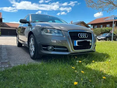 Gebraucht Audi A3 Ambiente 105 PS (77 kW) 2012 Grau Kleinwagen