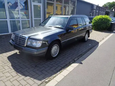 Gebraucht Mercedes E300 179 PS (131 kW) 1991 Schwarz Kombi