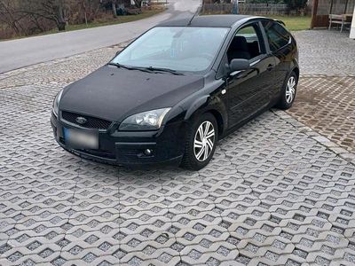 Gebraucht Ford Focus 115 PS (84 kW) 2006 Schwarz Limousine