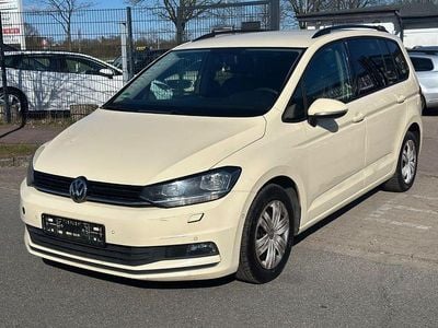 Gebraucht VW Touran 116 PS (85 kW) 2019 Beige Van / Kleinbus