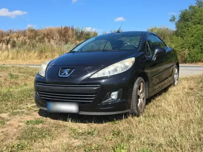 Gebraucht Peugeot 207 CC 120 PS (88 kW) 2010 Schwarz Cabrio