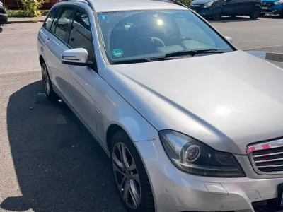 Gebraucht Mercedes C200 Elegance 136 PS (100 kW) 2011 Silber Kombi