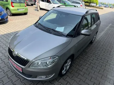 Gebraucht Skoda Fabia Family 105 PS (77 kW) 2011 Beige Kombi