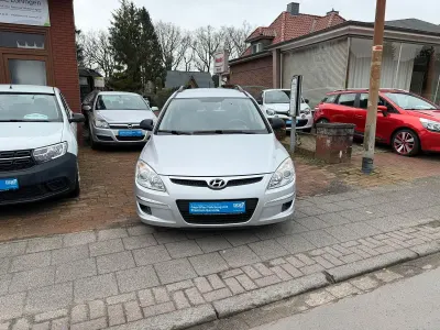 Gebraucht Hyundai i30 Edition+ 126 PS (92 kW) 2009 Silber Kombi
