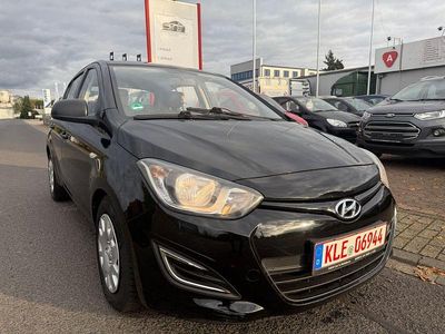 Gebraucht Hyundai i20 86 PS (63 kW) 2013 Schwarz Kleinwagen