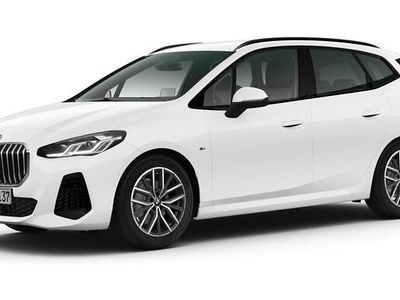 Weiß Gebraucht 2025 BMW 220 Active Tourer Luxury Line Van / Kleinbus | 36.660 € (Etwas zu teuer)