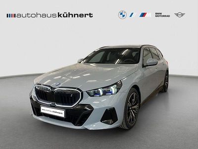 M brooklyn grau metallic Neu 2025 BMW i5 Sport Line Kombi | 85.025 €