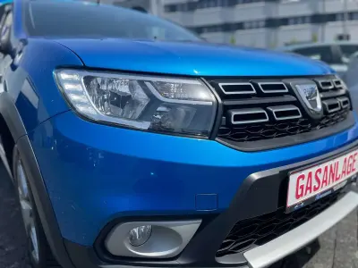 Gebraucht Dacia Sandero 101 PS (74 kW) 2020 Blau sky Kleinwagen
