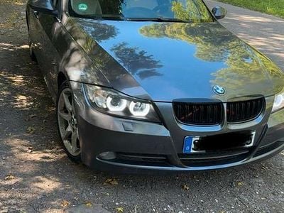 Gebraucht BMW 325 218 PS (160 kW) 2005 Grau Limousine