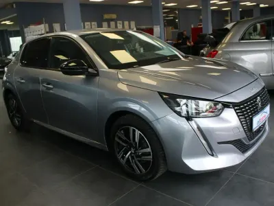 Gebraucht Peugeot 208 Allure 101 PS (74 kW) 2023 Grau Kleinwagen