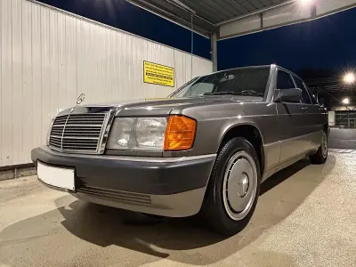 Gebraucht Mercedes 190 109 PS (80 kW) 1991 Grau Limousine