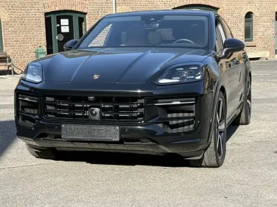 Gebraucht Porsche Cayenne 354 PS (260 kW) 2025 Schwarz SUV