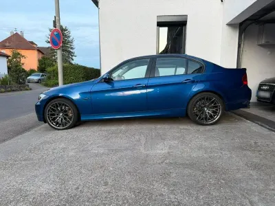 Gebraucht BMW 325 197 PS (144 kW) 2007 Blau Limousine