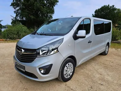 Gebraucht Opel Vivaro 145 PS (106 kW) 2016 Silber Van / Kleinbus