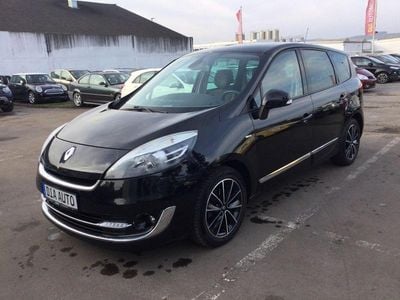 Schwarz Gebraucht 2012 Renault Scénic III Bose Edition Van / Kleinbus | 3.399 € (Fairer Preis)