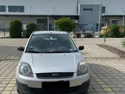Gebraucht Ford Fiesta 70 PS (51 kW) 2006 Silber Kleinwagen