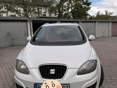 Gebraucht Seat Altea XL 140 PS (102 kW) 2011 Weiß Van / Kleinbus