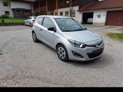 Gebraucht Hyundai i20 Edition 86 PS (63 kW) 2014 Silber Kleinwagen