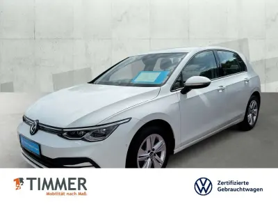 Gebraucht VW Golf VIII Life 131 PS (96 kW) 2022 Weiß Limousine