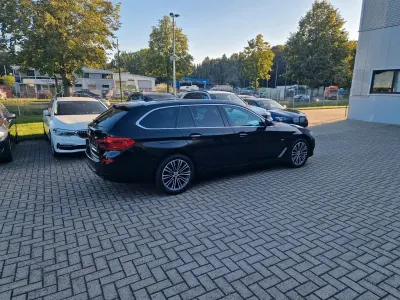 Gebraucht BMW 520 Sport Line 190 PS (139 kW) 2018 Schwarz Kombi