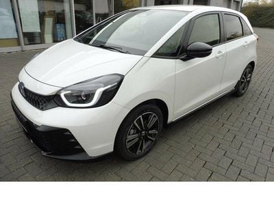 Second-hand Honda Jazz Advance 122 CP (89 kW) 2024 Alb Hatchback