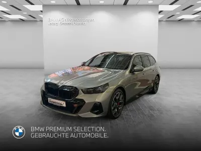 Gebraucht BMW 550e M Sport 489 PS (359 kW) 2025 Grau Kombi