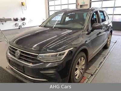 Schwarz Gebraucht 2022 VW Tiguan Life SUV | 23.200 € (Fairer Preis)