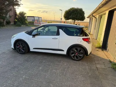 Gebraucht Citroën DS3 207 PS (152 kW) 2011 Weiß Kleinwagen