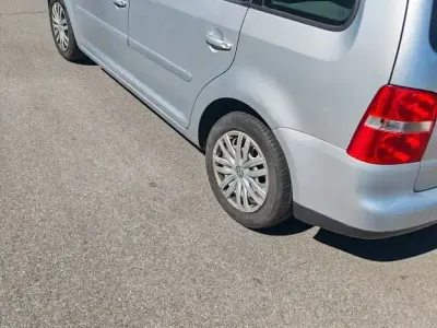 Gebraucht VW Touran Trendline 102 PS (75 kW) 2006 Silber Van / Kleinbus