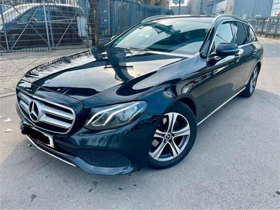 Gebraucht Mercedes E220 All-Terrain 194 PS (142 kW) 2018 Schwarz Kombi