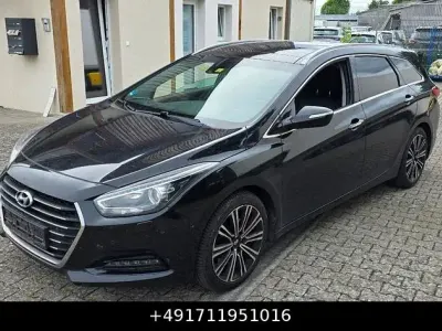 Gebraucht Hyundai i40 Premium 141 PS (103 kW) 2017 Schwarz Kombi
