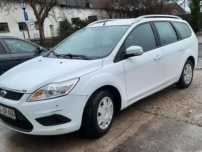 Gebraucht Ford Focus Ambiente 101 PS (74 kW) 2008 Weiß Kombi