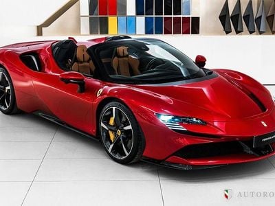 Usata Ferrari SF90 999 CV (734 kW) 2023 Rosso Cabrio